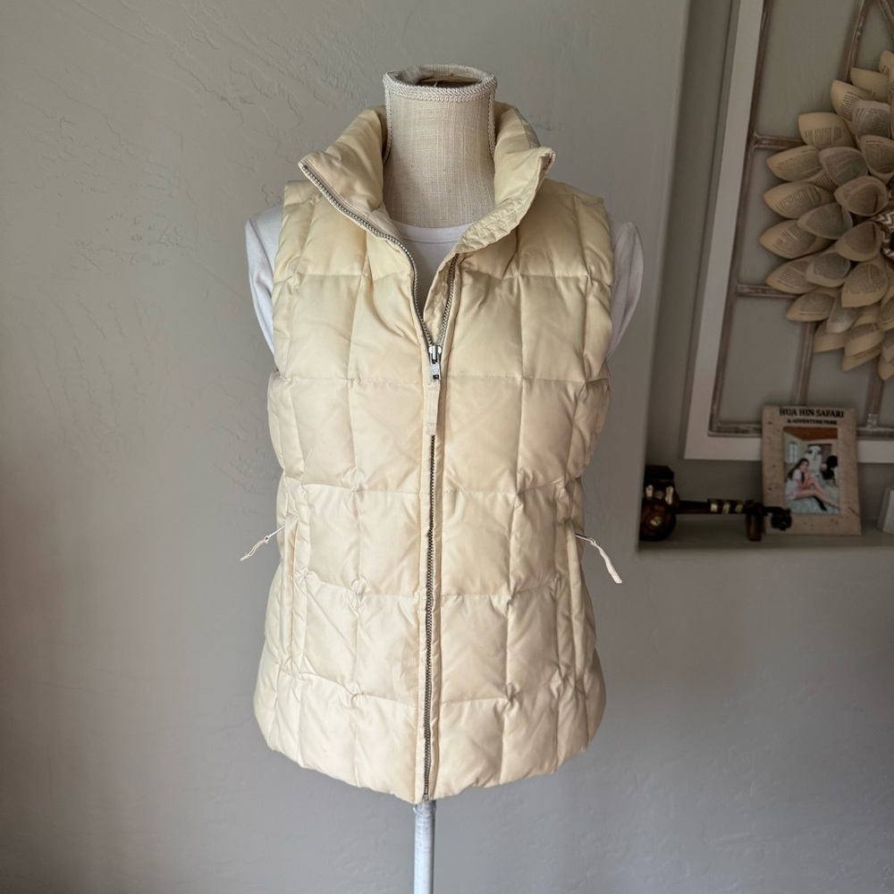 Gap Women's Winter Ivory‎ Down Puffer Vest  Size: Small